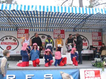 PODIUMS CROSS SO 015